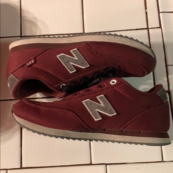 New Balance 501s boys size 2 - Picture 1 of 4